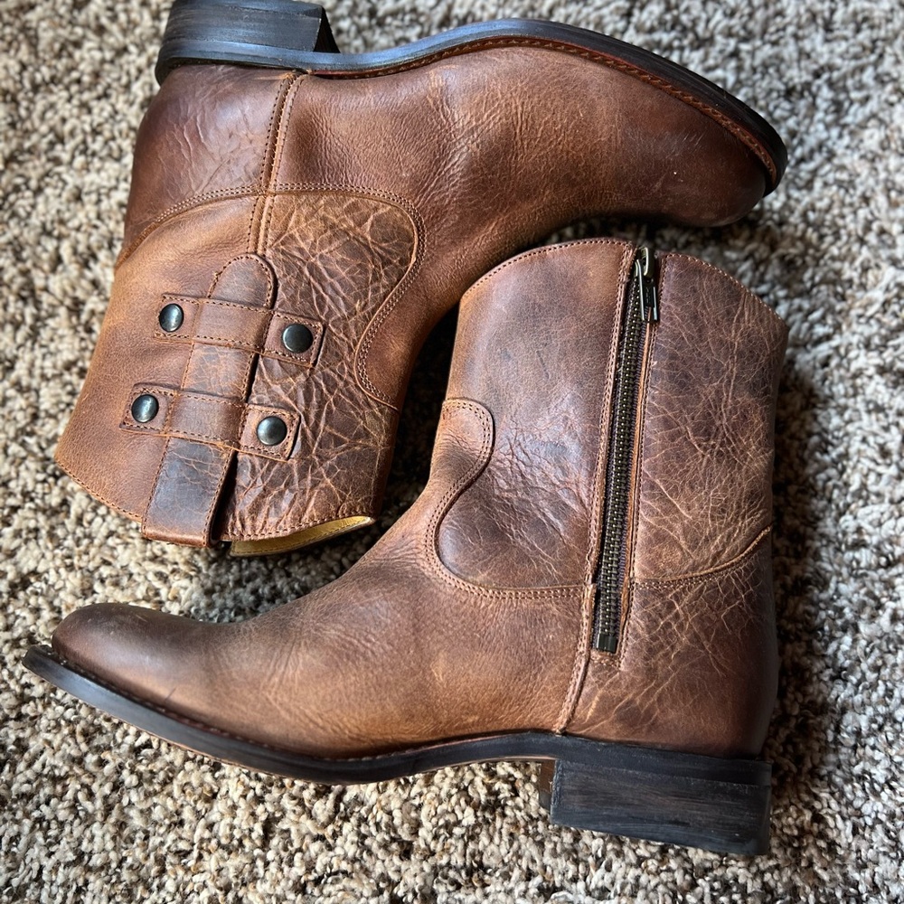 Justin Ladies leather boots!